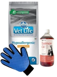 FARMINA Vet Life Dog Hypoallergenic Fish & Potato 12kg & LAB V Olio di Salmone per cani e gatti 1000ml + Guanto per pettinare il pelo di cane e gatto GRATIS!